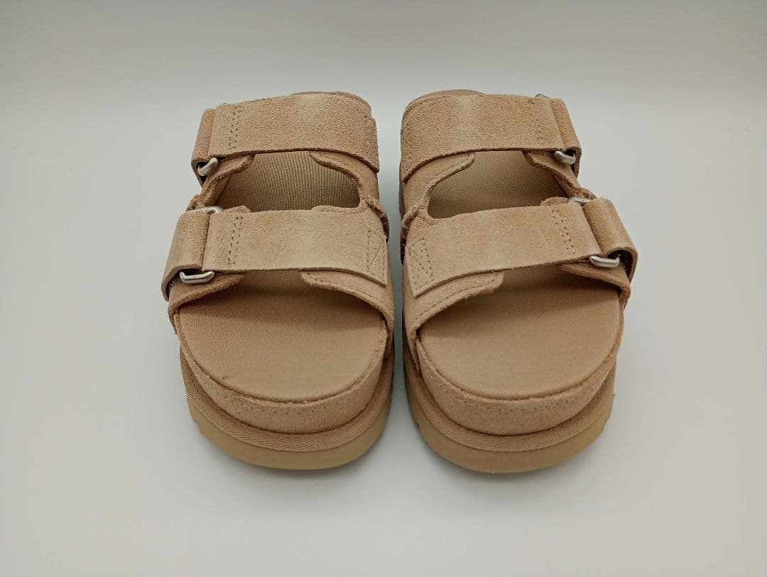 新品　23㎝　UGG ベージュ スエード サンダル　1155458 アグ
