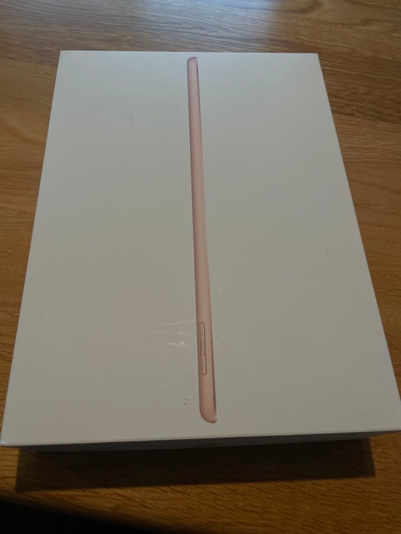 iPad (第6世代) Wi-Fiモデル 32GB シルバー MRJN2J/A