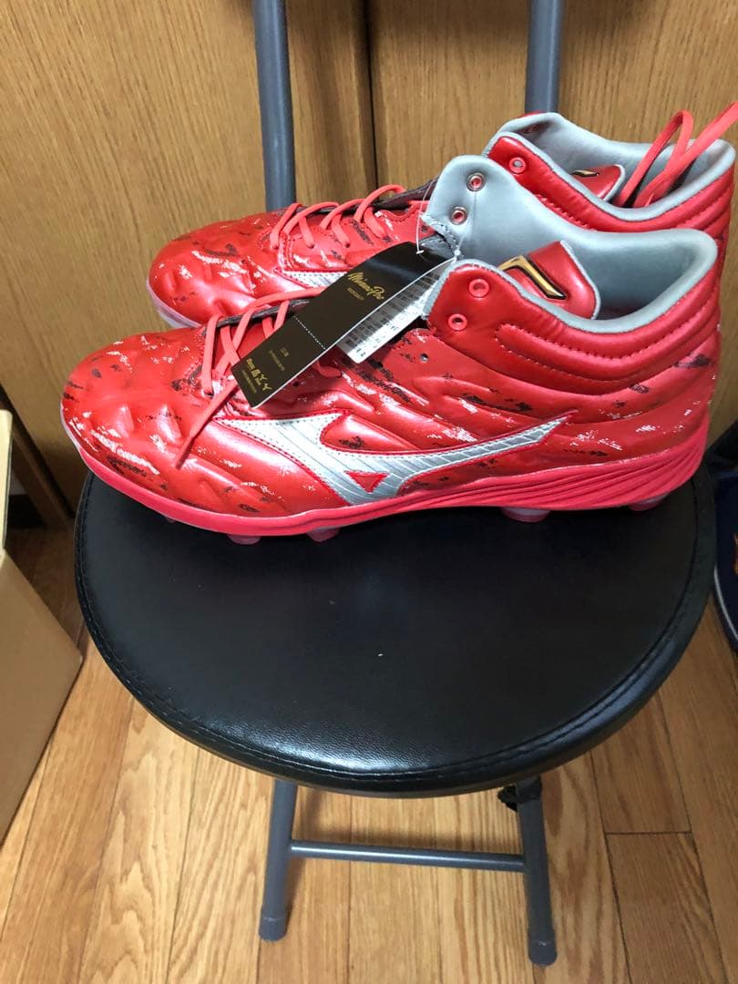 最終日売り切りセール　ミズノ　野球スパイク赤　27.5