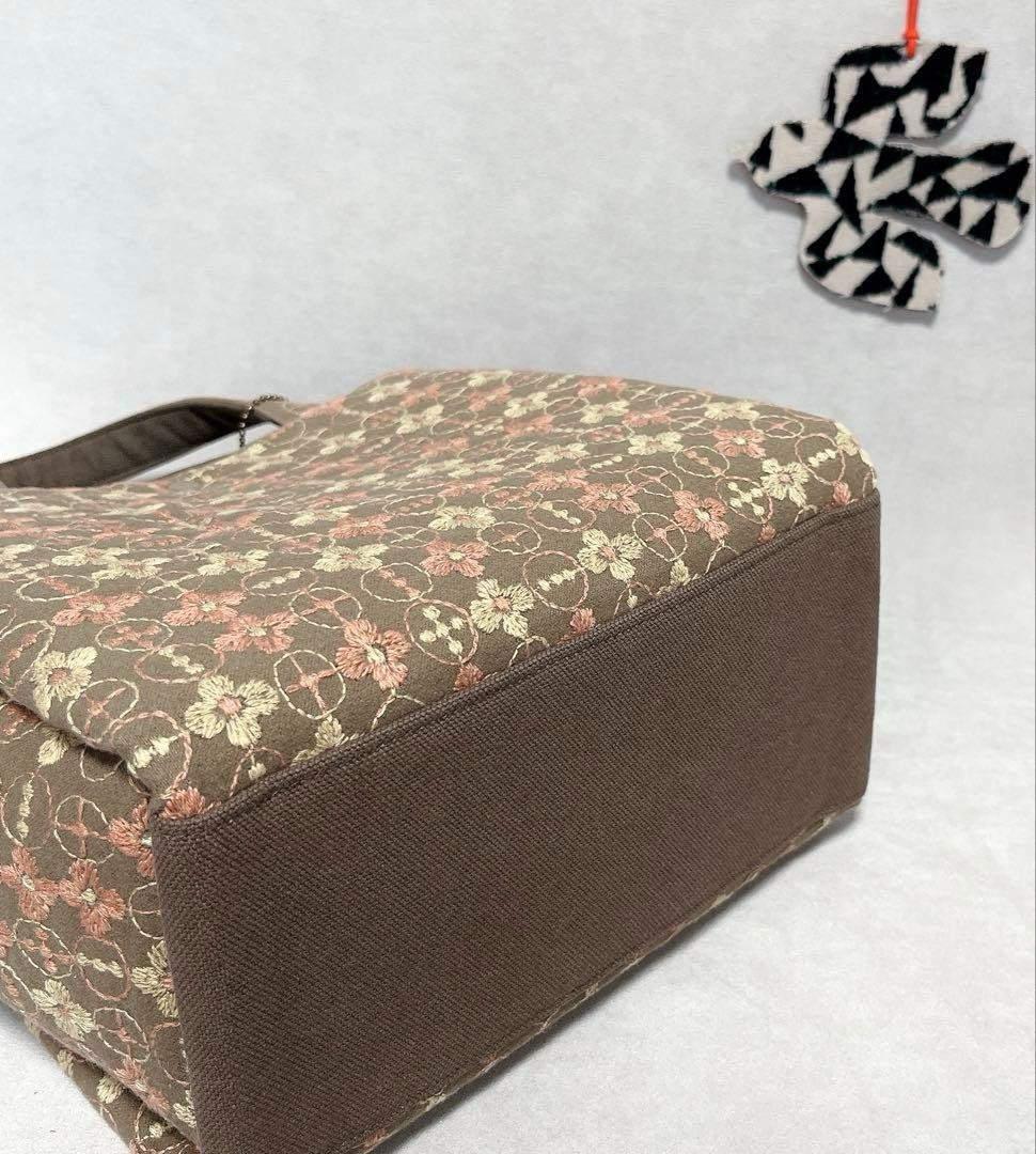 ハンドメイド　音の絵　ミナペルホネン　大きなポケットのスクエアトート⑅︎◡̈︎*