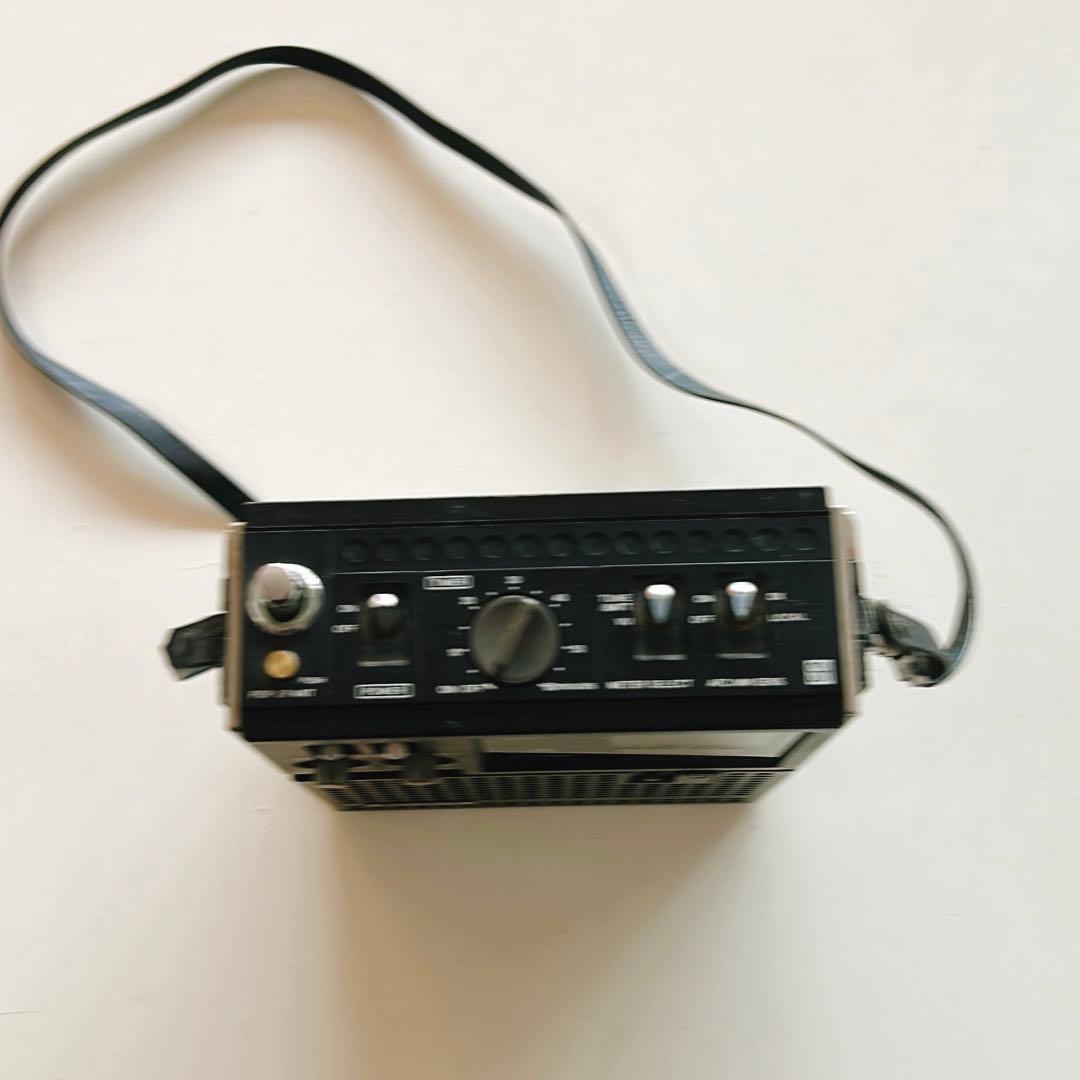 ICR-5500 ポータブルラジオチューナー電池入れて音は出ました。