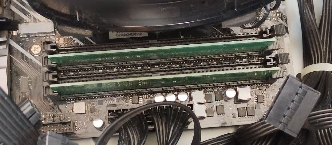 SAMSUNG DDR4-2666 16GB(8GB×2枚）PC4 メモリ