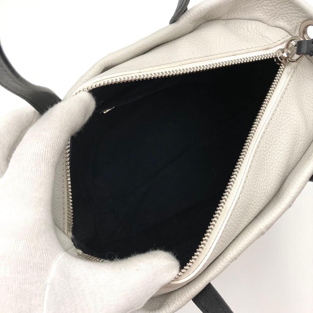 超美品・使用感少ない✨ ジミーチュウ ミニサラ 2way バッグ 白×黒 スター