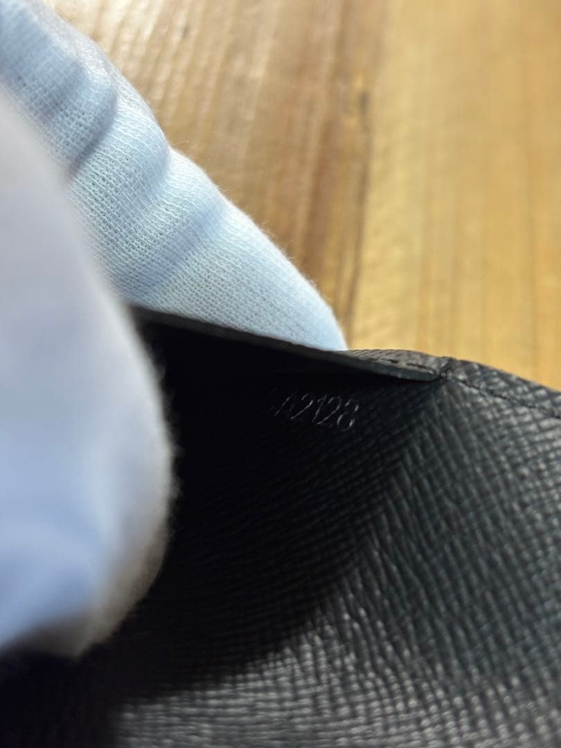 バ*ュ様 ルイヴィトン 名刺入れ タイガ アンヴェロップ カルトドゥヴィジット