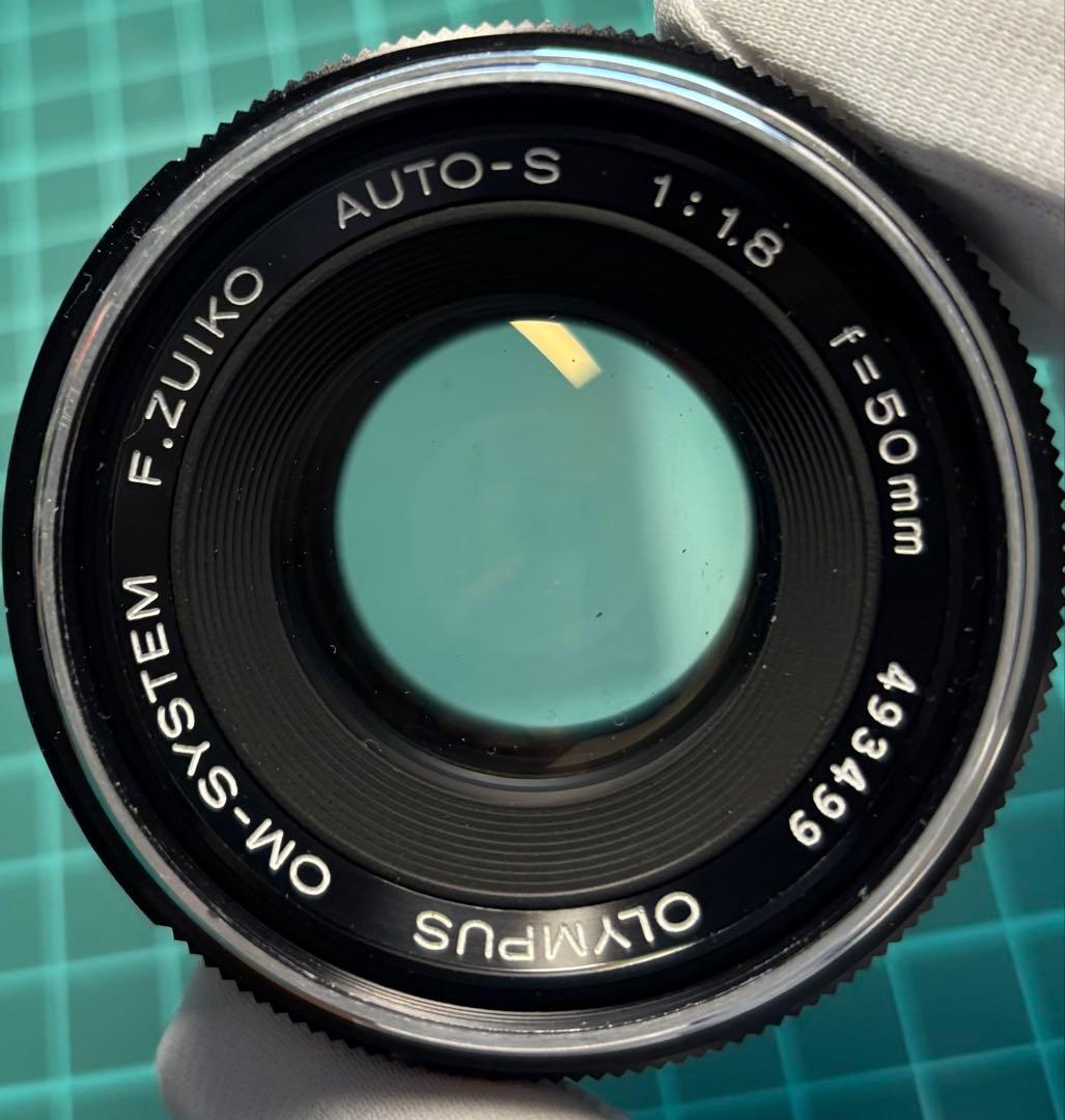 ★ OLYMPUS OM-1 (革ケース付)+ ★ 標準レンズ 50mm