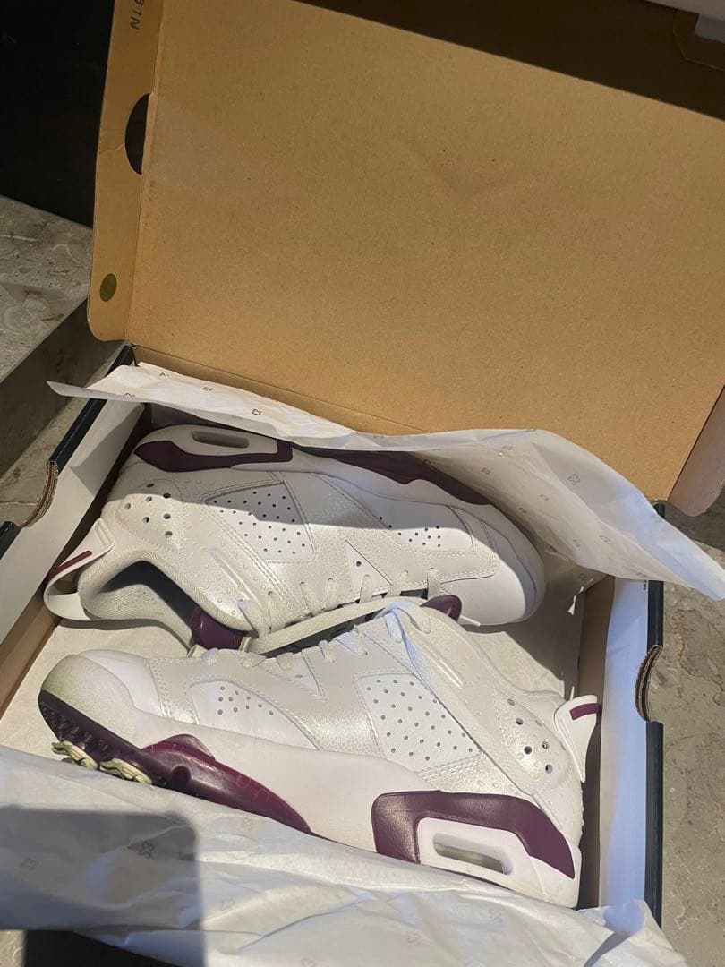Jordan エア ジョーダン 6 ホワイト/バーガンディ