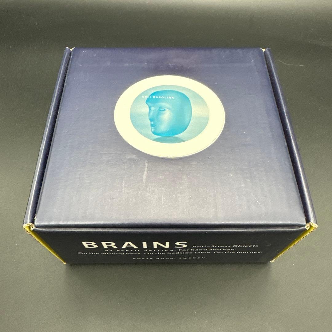 BRAINS Karolina blue青い顔の置物オブジェ
