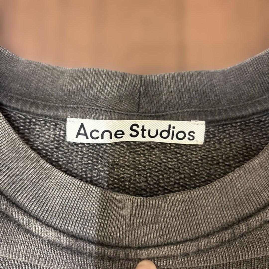 アクネ ストゥディオズ Acne Studios グレー クロップドスウェット