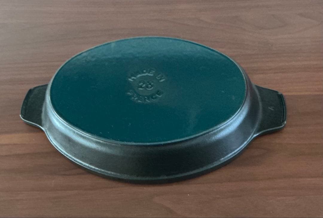 staub ストウブ オーバルホットプレート 23cm ブラック