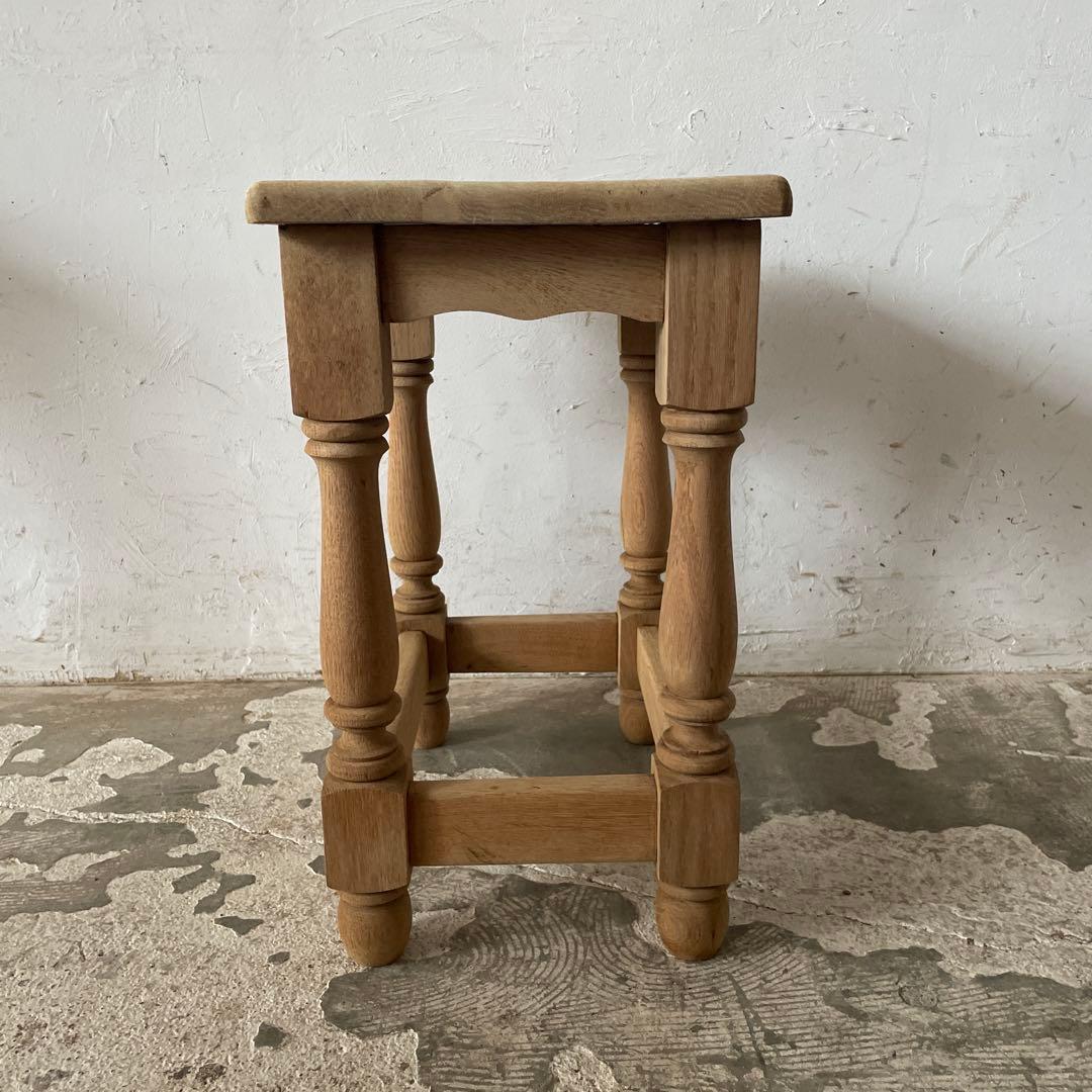 ビンテージ　サイドテーブル ベッドサイドテーブル　スツール　小　剥離