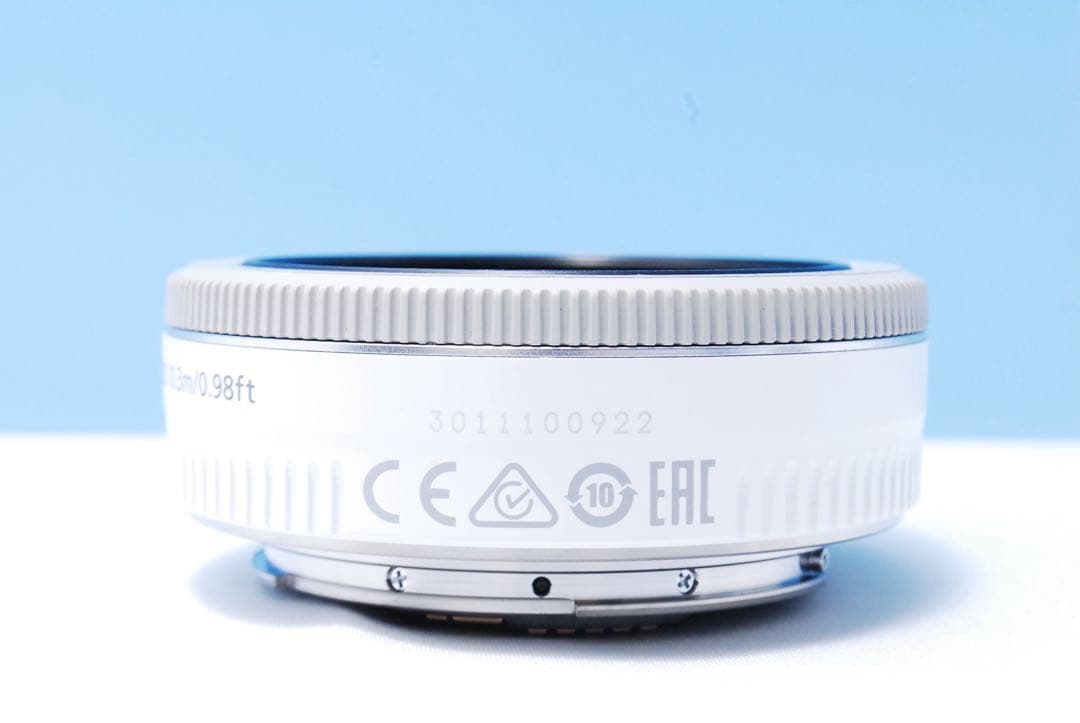 【美品・ホワイト】Canon EF 40mm F2.8 STM パンケーキレンズ