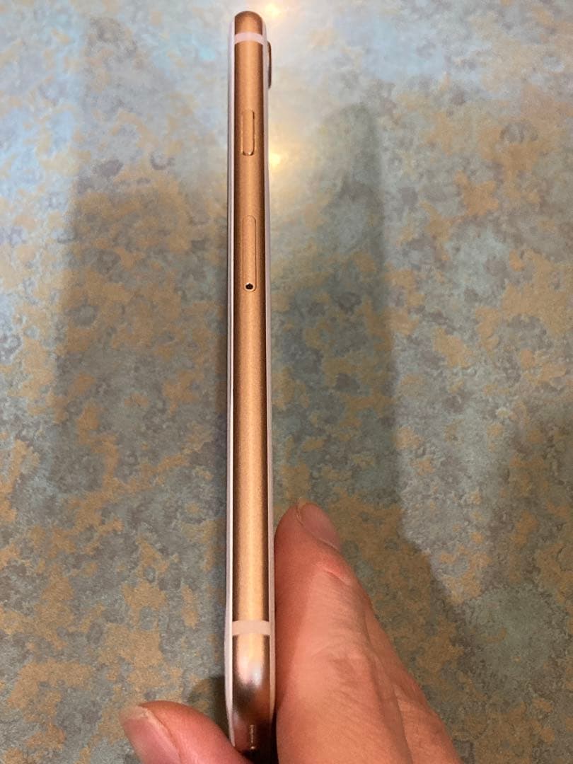 Apple iPhone 8 ゴールド 4.7インチ 64GB 本体