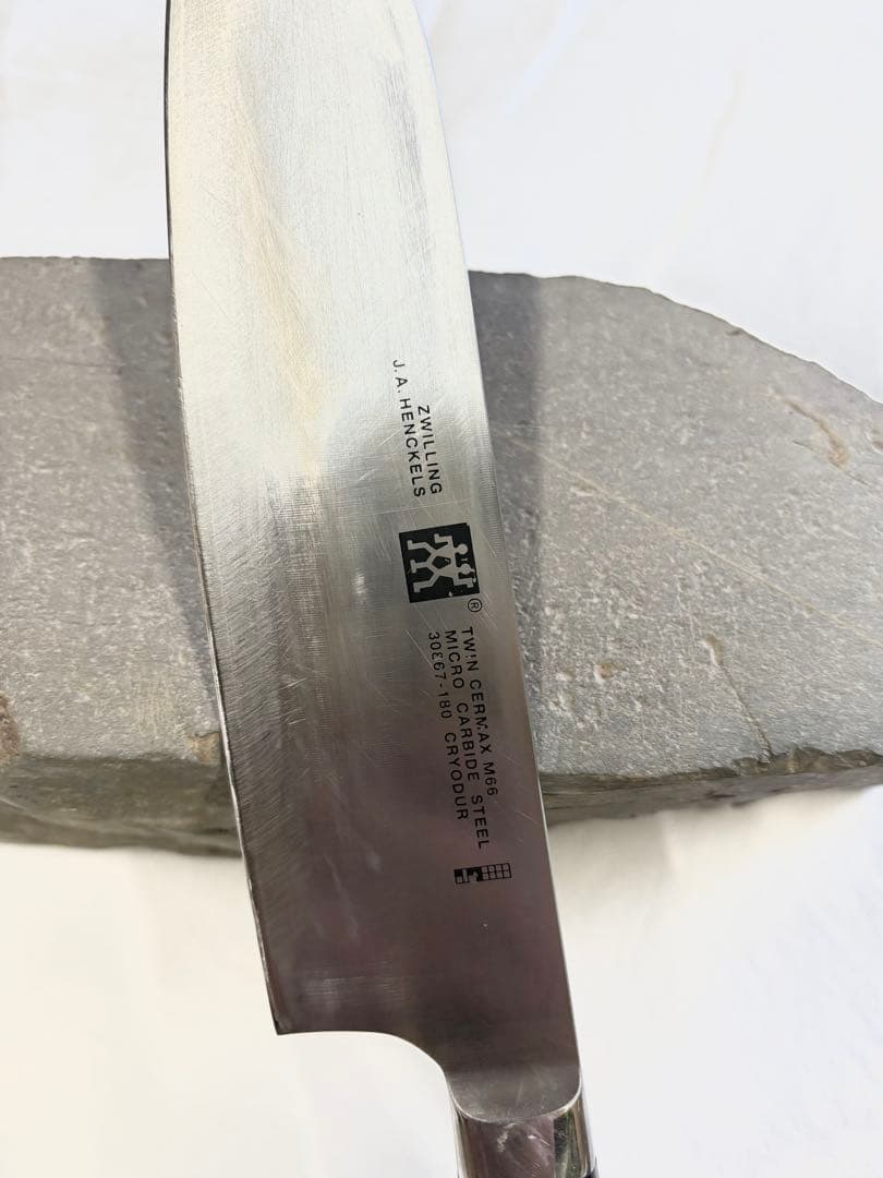 ZWILLING J.A. HENCKELS ツインセルマックス M66三徳包丁