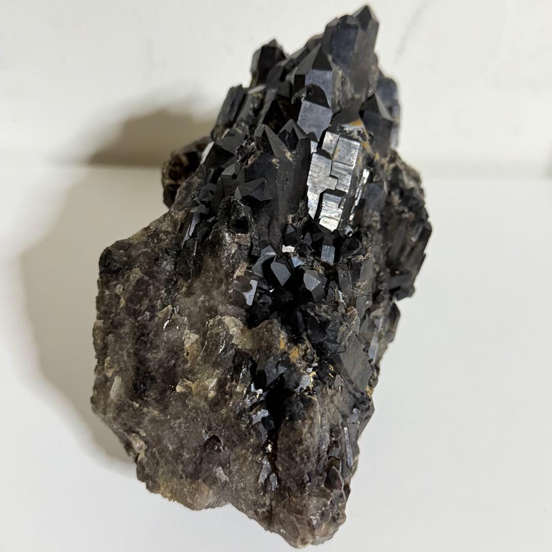 1.3 kg! モリオン クラスター　原石　天然石　パワーストーン　魔除け