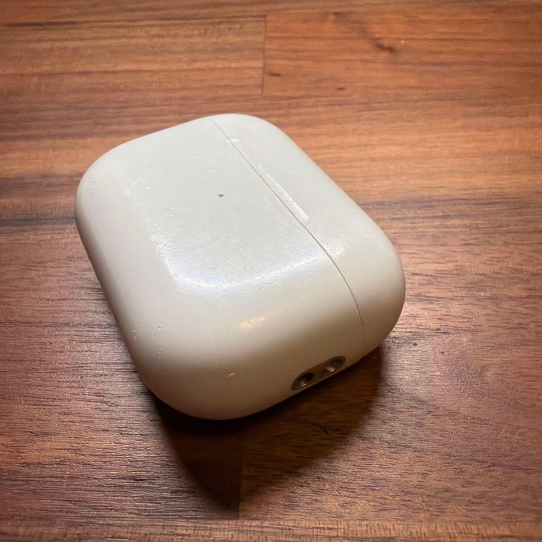 AirPods Pro2 本体 充電ケース 付属品(左イヤーチップのみ破損)