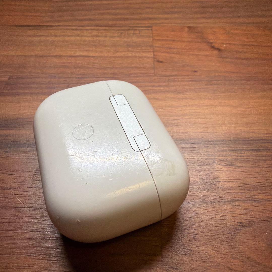 AirPods Pro2 本体 充電ケース 付属品(左イヤーチップのみ破損)