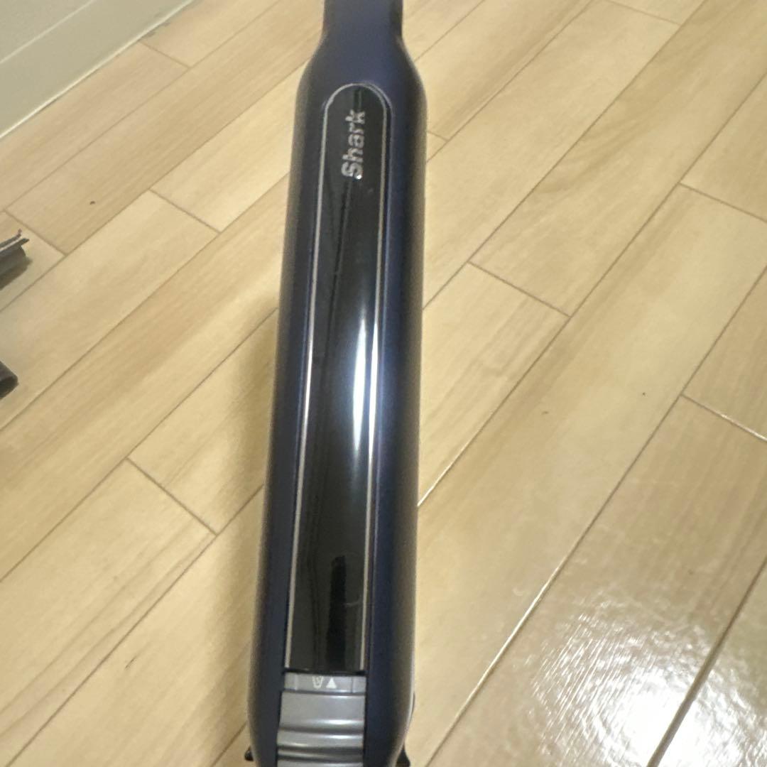 【美品】sharkスティッククリーナー本体 ダークブルー 【送料無料】