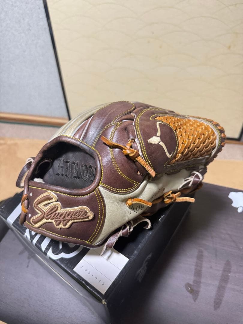 硬式用グローブ