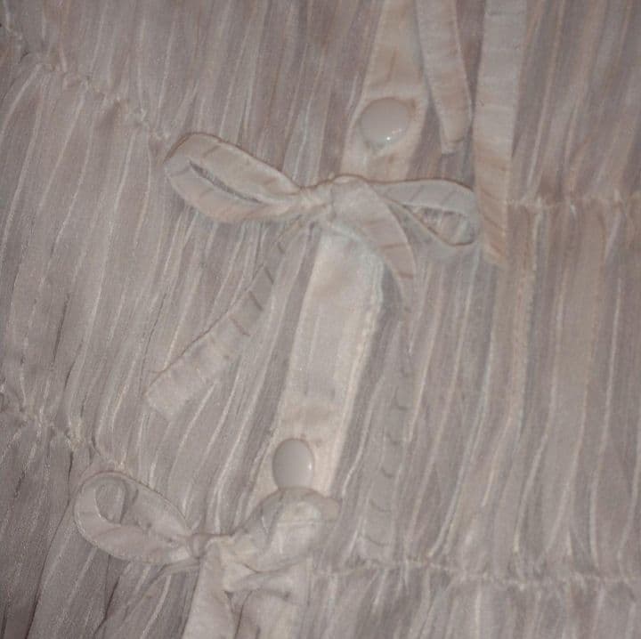 2月末までの出品★最終価格★付属品あり★メタモルフォーゼ　シャーリングブラウス