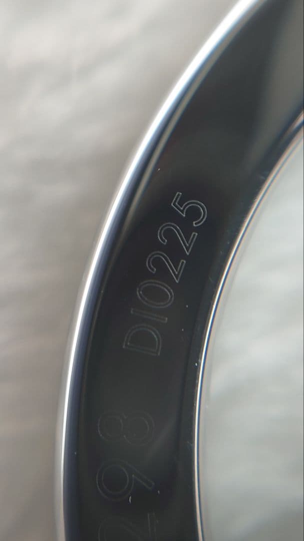 ★未使用　LOUISVUITTON　モノグラムシャドウ　キーホルダー　ドラゴンヌ