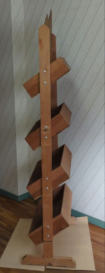 木製　陳列用傾斜ラック　4段　ワイン陳列棚　希少　店舗ディスプレイ　ワイン木箱