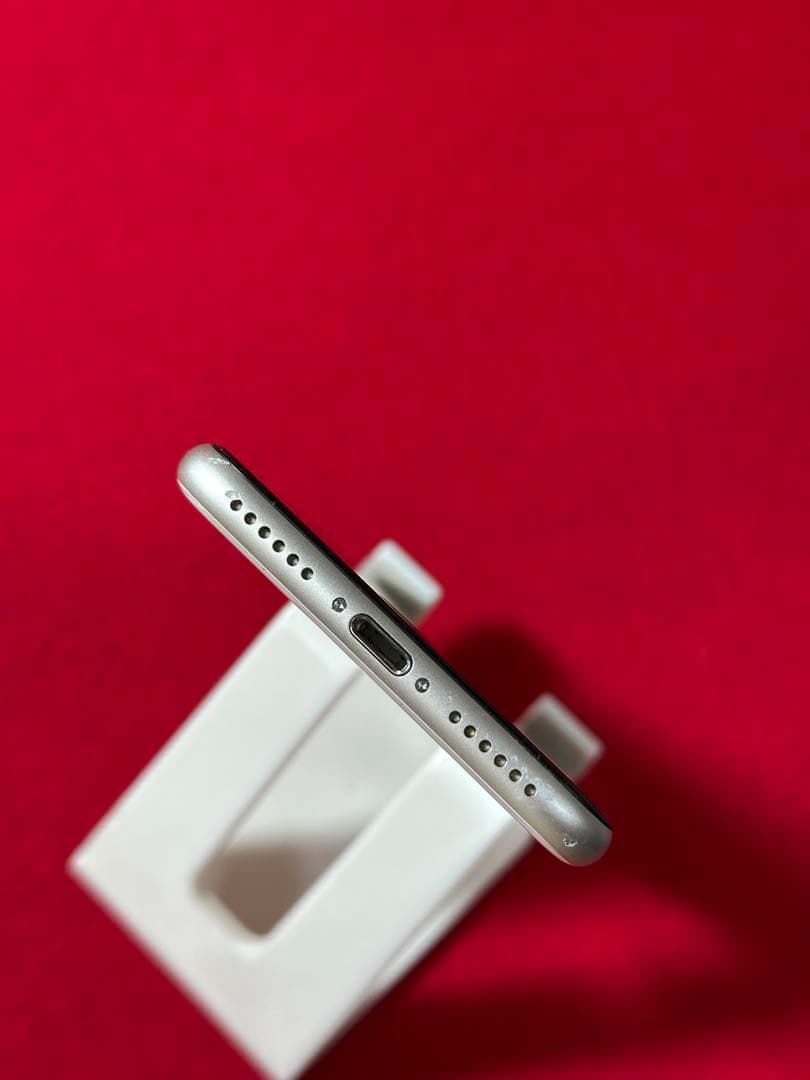 【1516】iPhone SE3第3世代スターライト 128GB simフリー