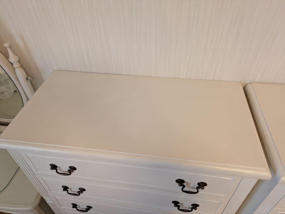 ホワイト木製チェスト 5段 ①