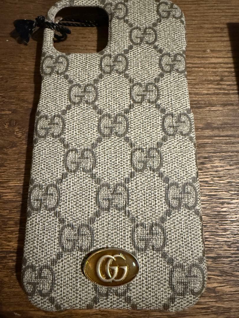 新品　グッチ GGスプリーム iPhone 13 14 15ケース GUCCI