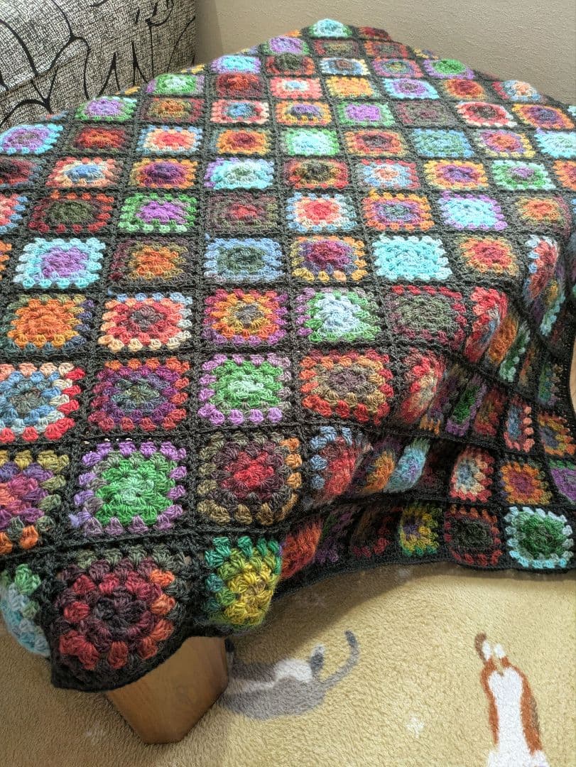 手編み　マルチカバー　こたつカバー　レトロポップ　ベッドカバー　アジアン雑貨