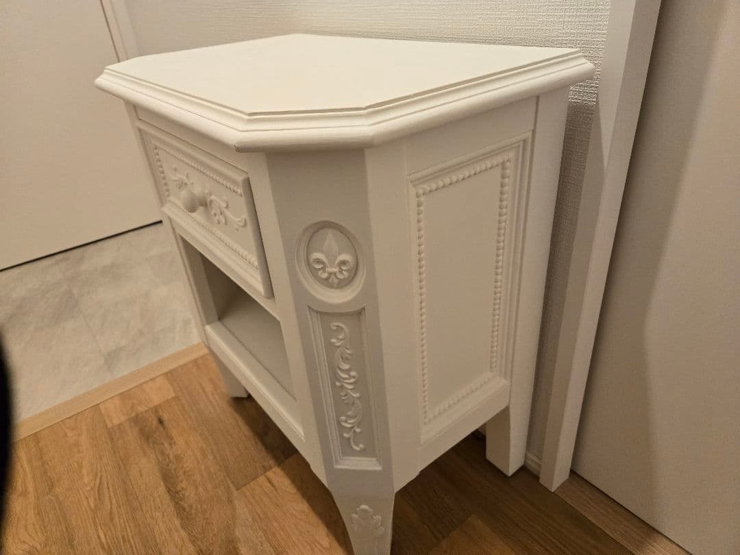 カントリーコーナー・CountryCorner・ホワイト 八角形 サイドテーブル