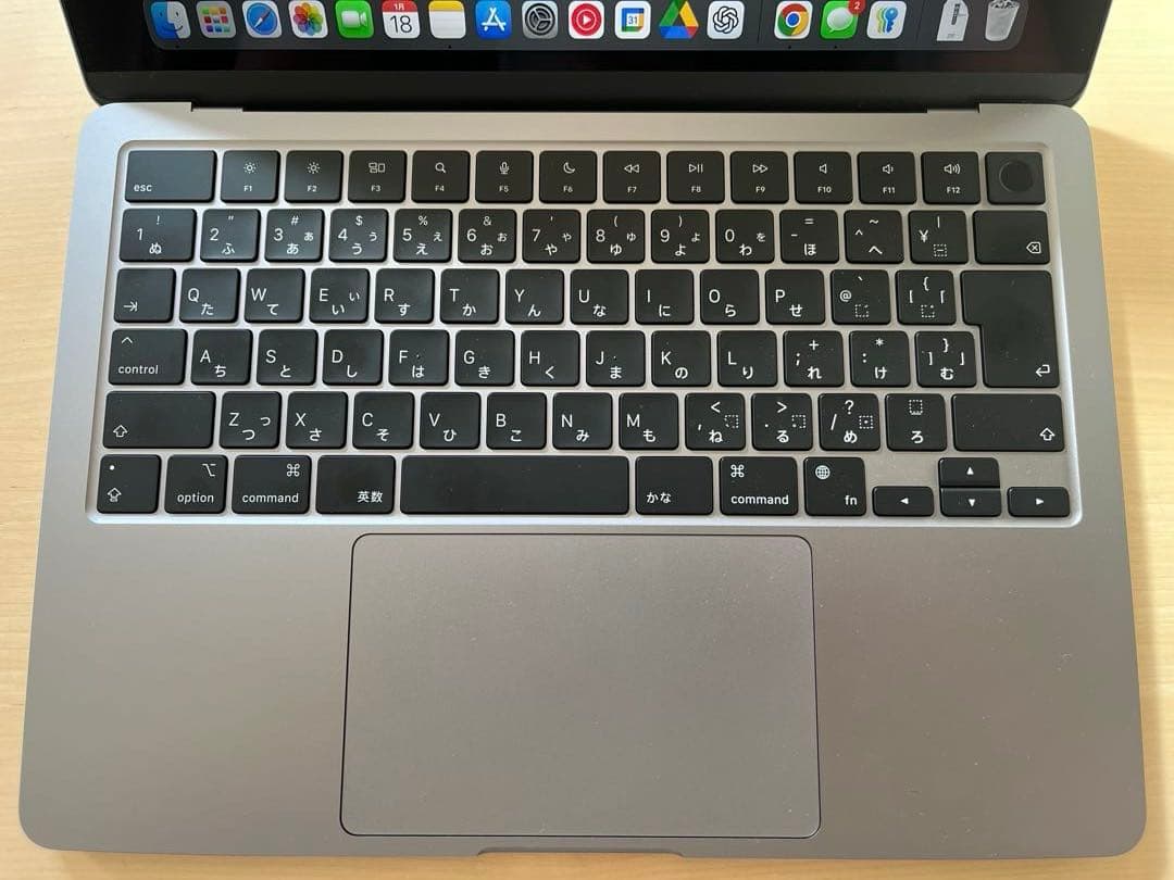 【極美品】MacBook Air M3 13インチ 16G 256G 充電11回