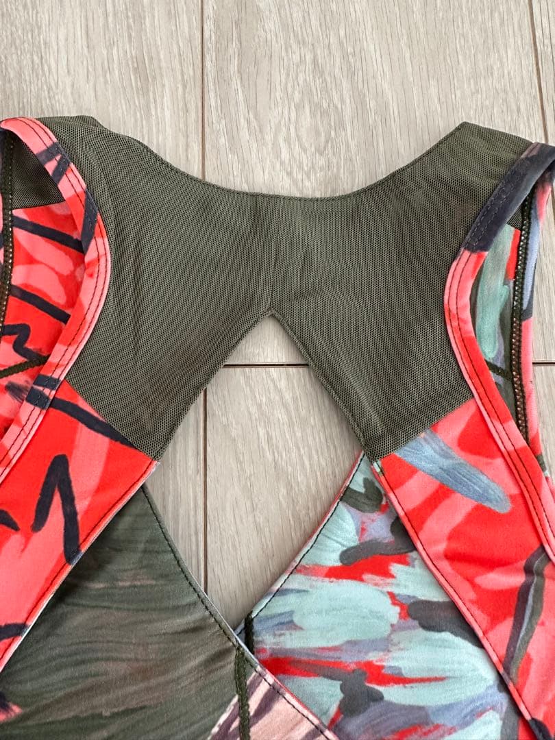 ジムシャーク新品NIKKIコラボ美尻ジム未使用alo限定ヨガXSアルファリート