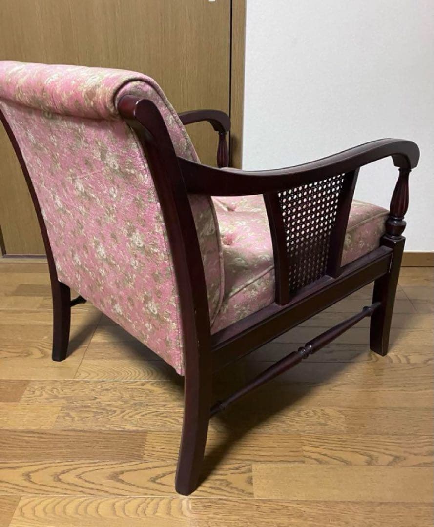 【直接】モリシゲ家具　クラシックテイスト　花柄（薔薇）高級リビングアーム付チェア