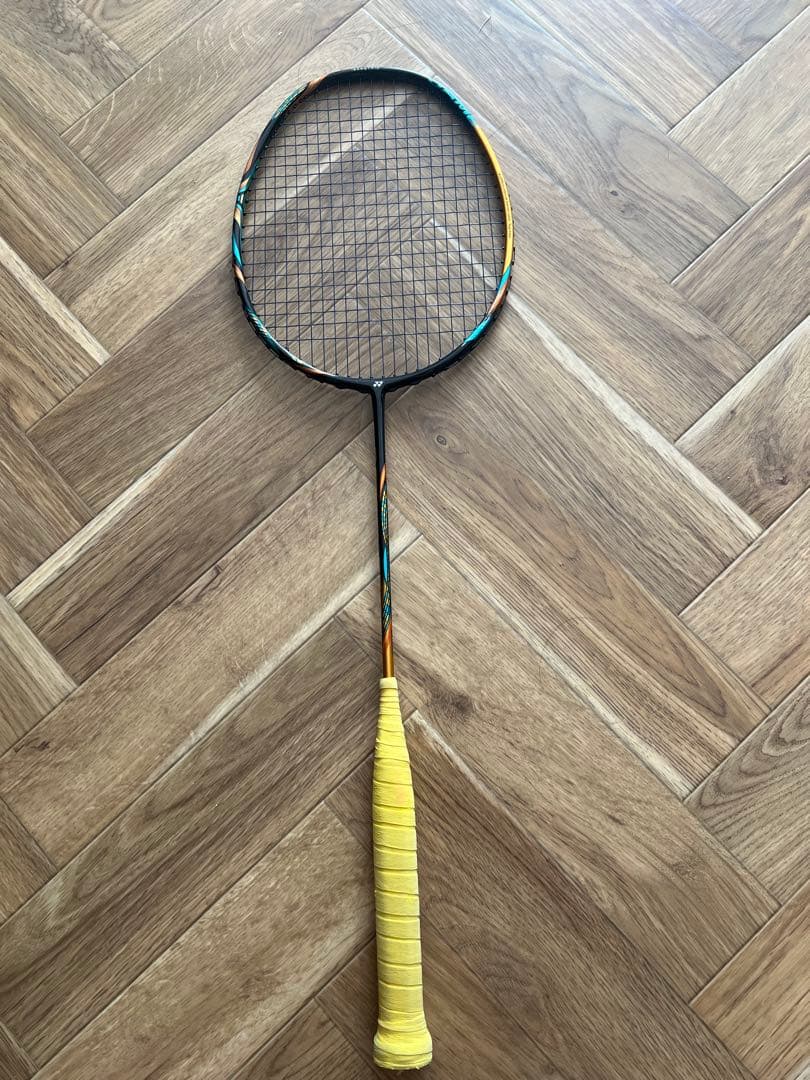 バドミントンラケット YONEX アストロクス88Dゲーム