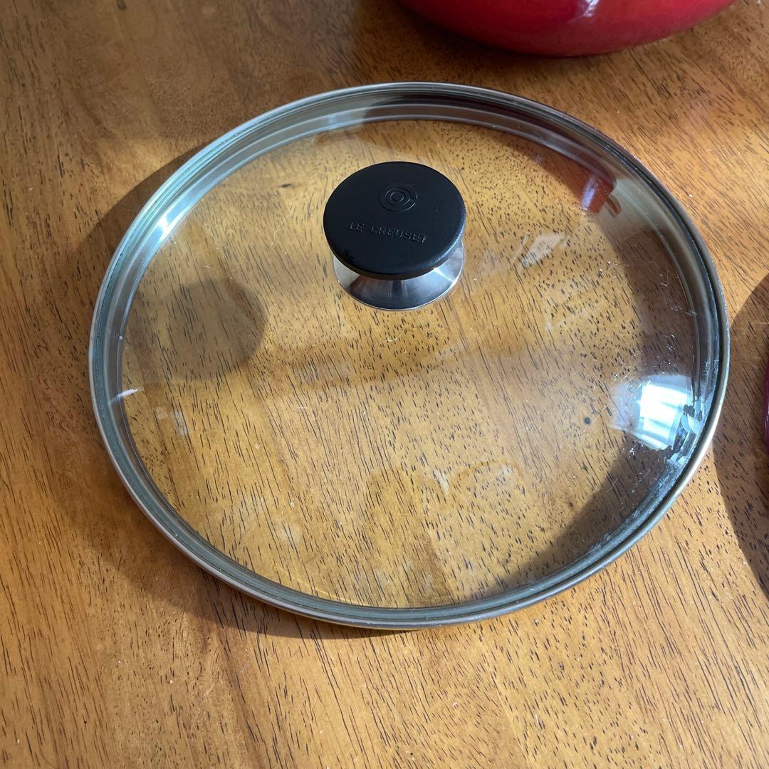 ル・クルーゼ　22 ママライン　チェリーレッド