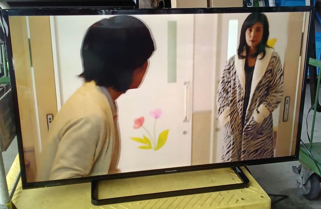 43インチ液晶テレビ Panasonic TH-43F300HT2020年製 ⑱