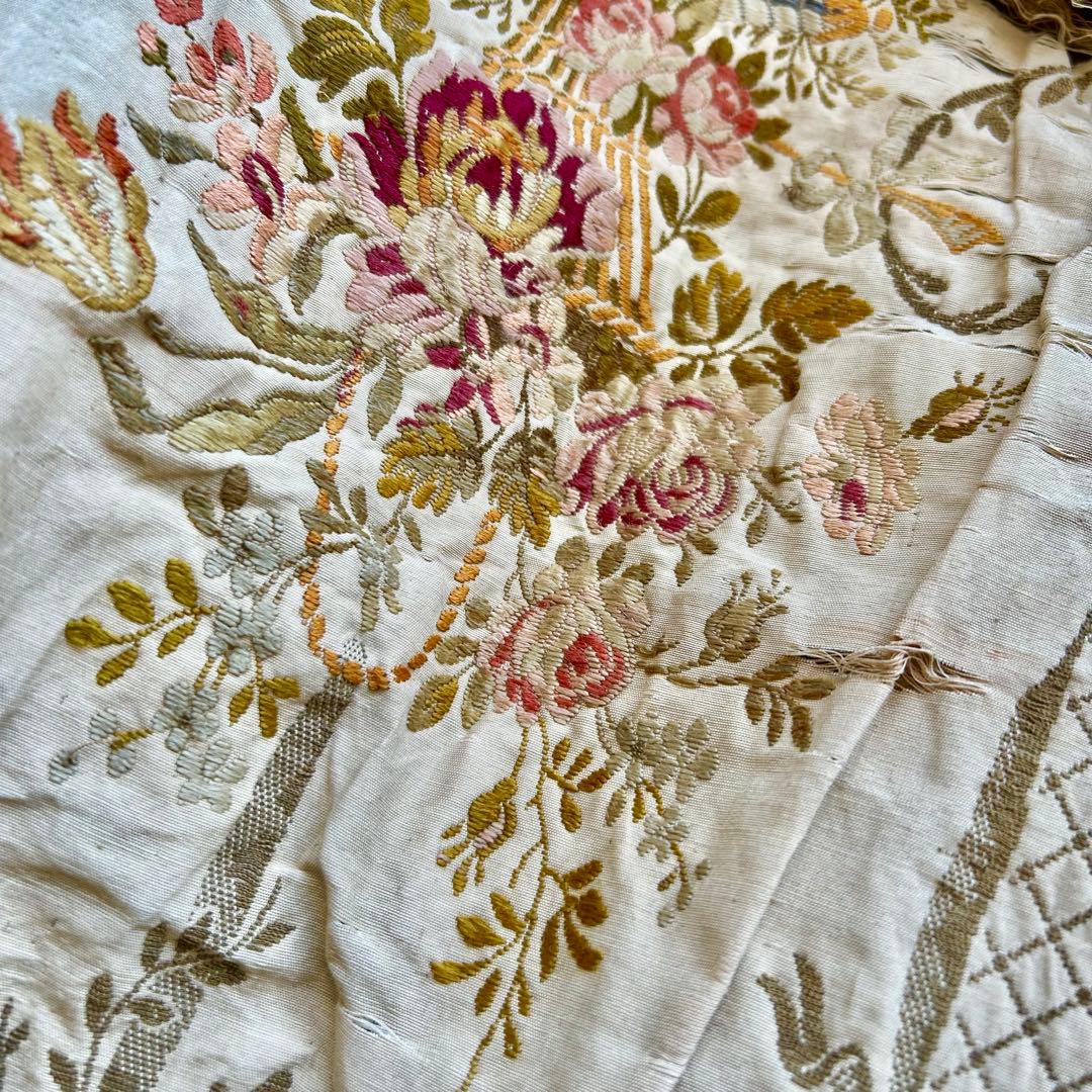 フランスアンティーク 古邸宅カーテン生地 朽ちた美を纏うテキスタイル