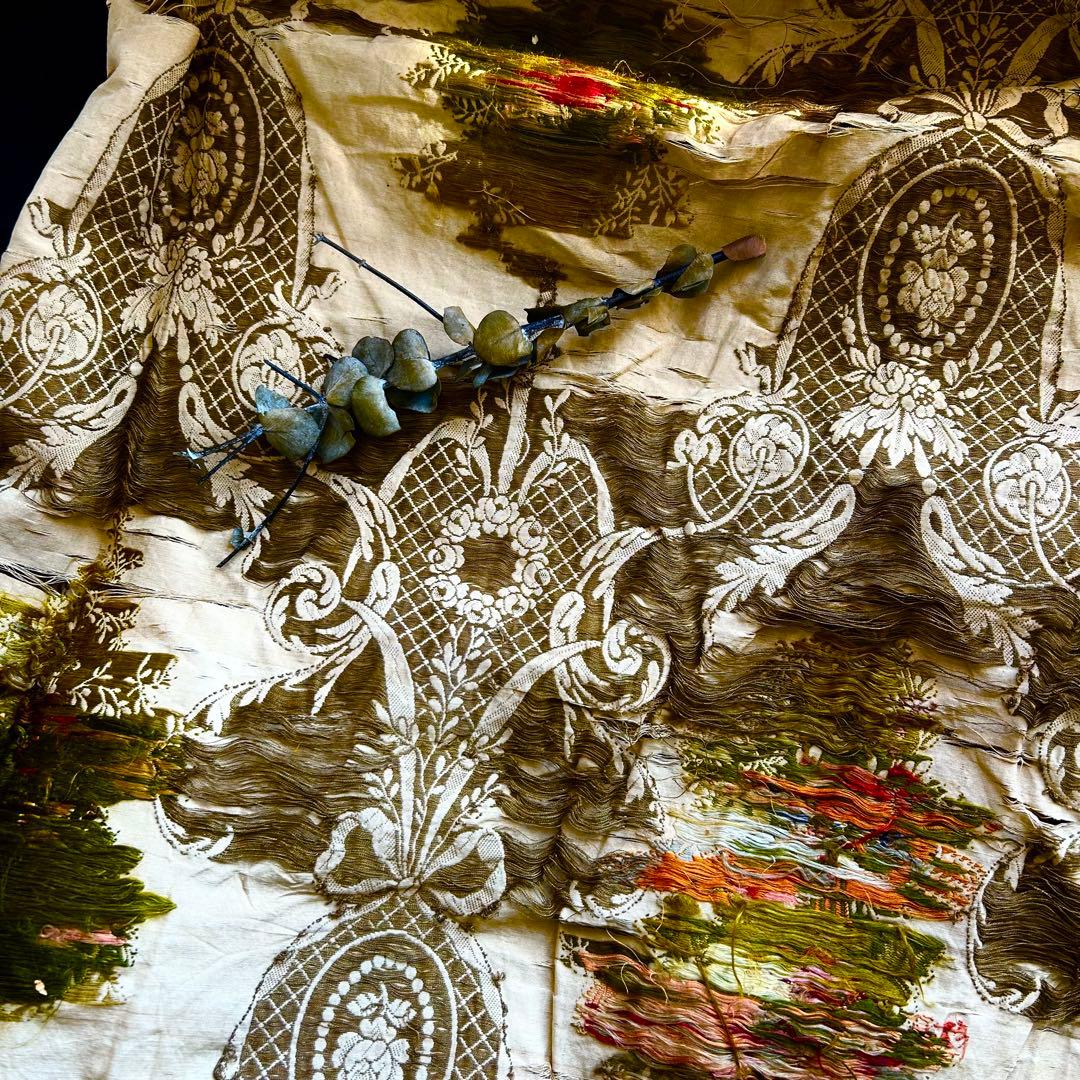 フランスアンティーク 古邸宅カーテン生地 朽ちた美を纏うテキスタイル