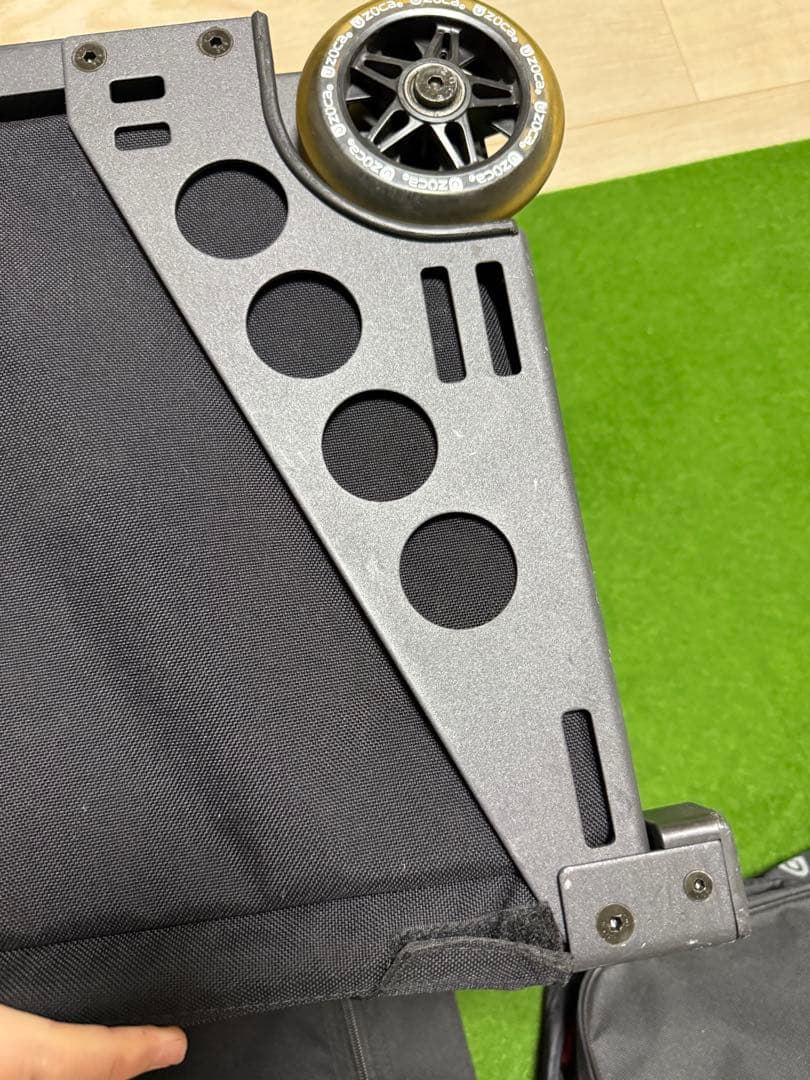 ZUCAズーカ　座れるキャリーケース　中古