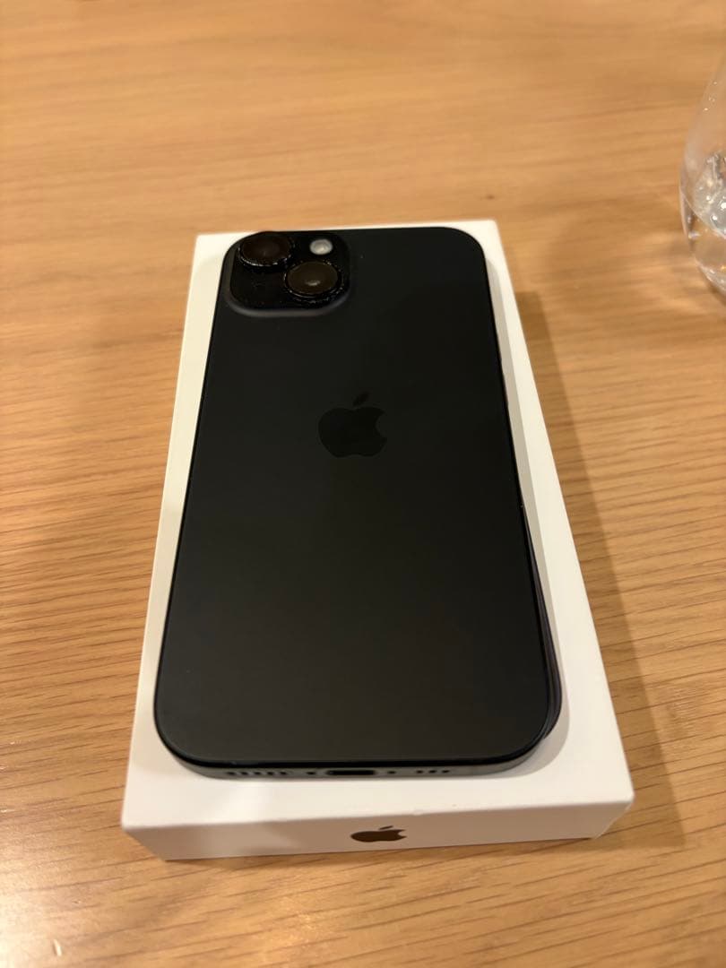 iPhone 15 ブラック 128GB simフリー　バッテリー92%