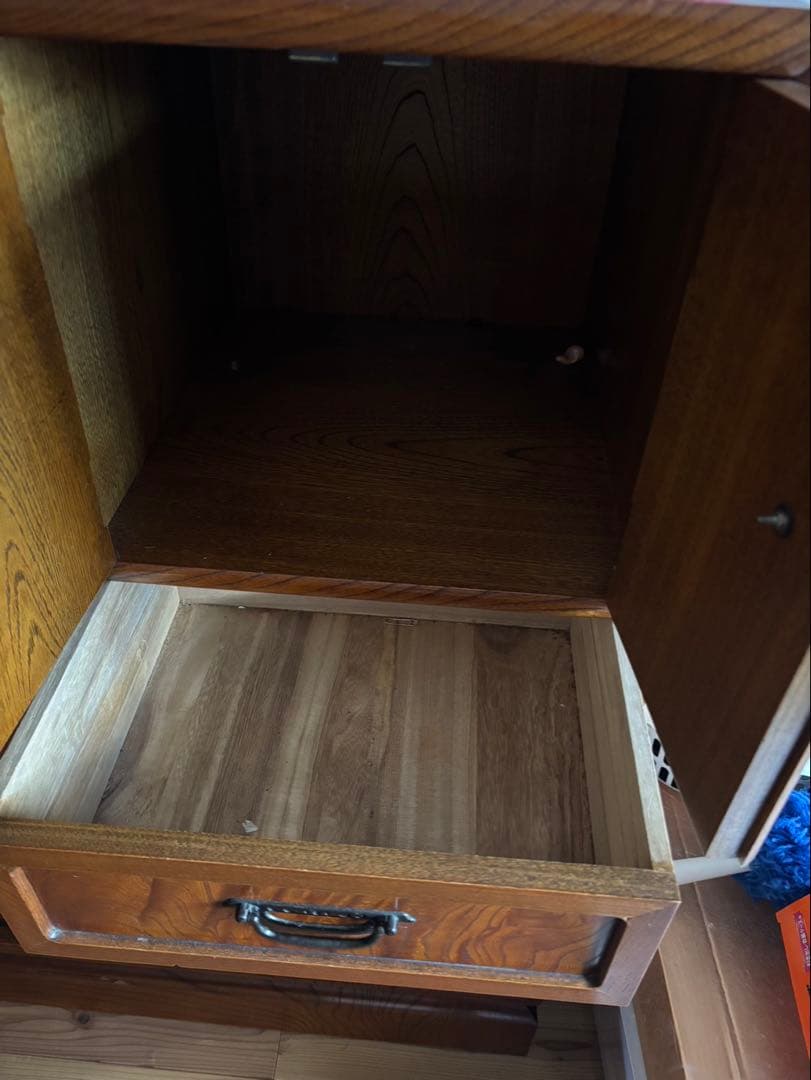 木製ガラス扉収納タンス