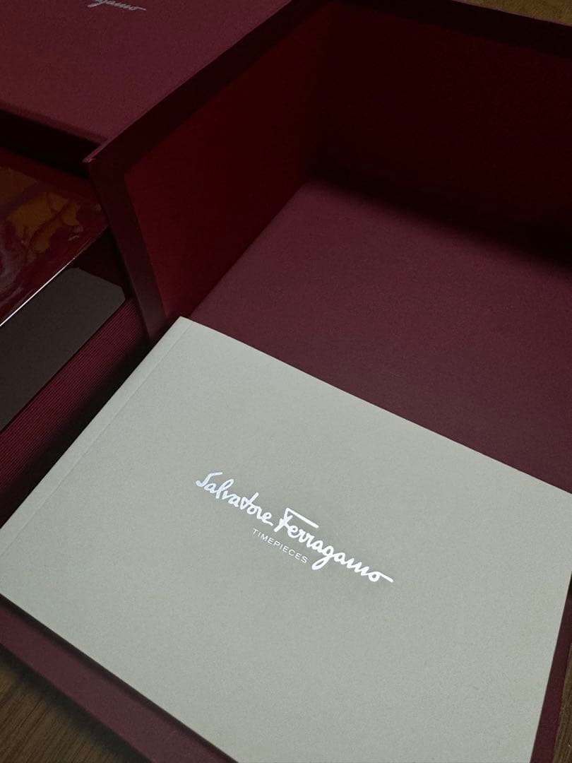 Salvatore Ferragamo 時計 シルバー