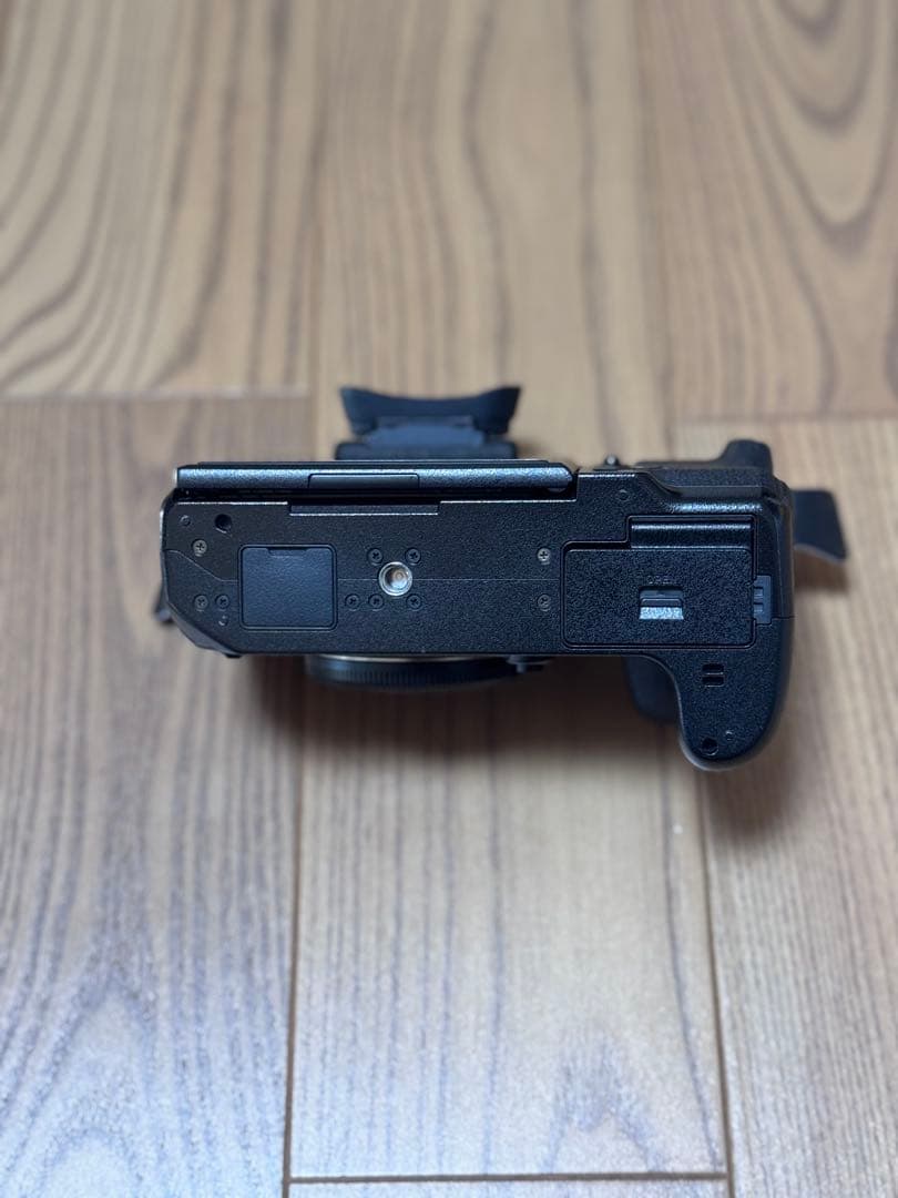 FUJIFILM X-H1 富士フイルム 予備のバッテリー付き中古品