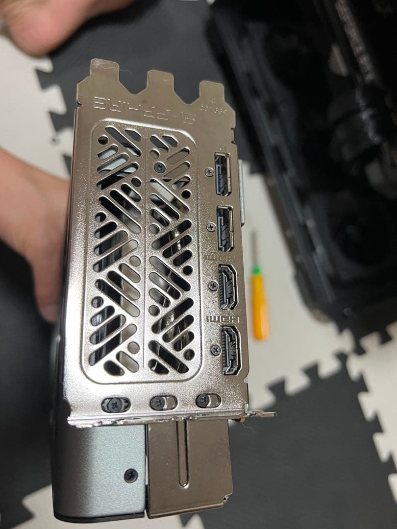 最終値下げ　Radeon RX 7700 XT