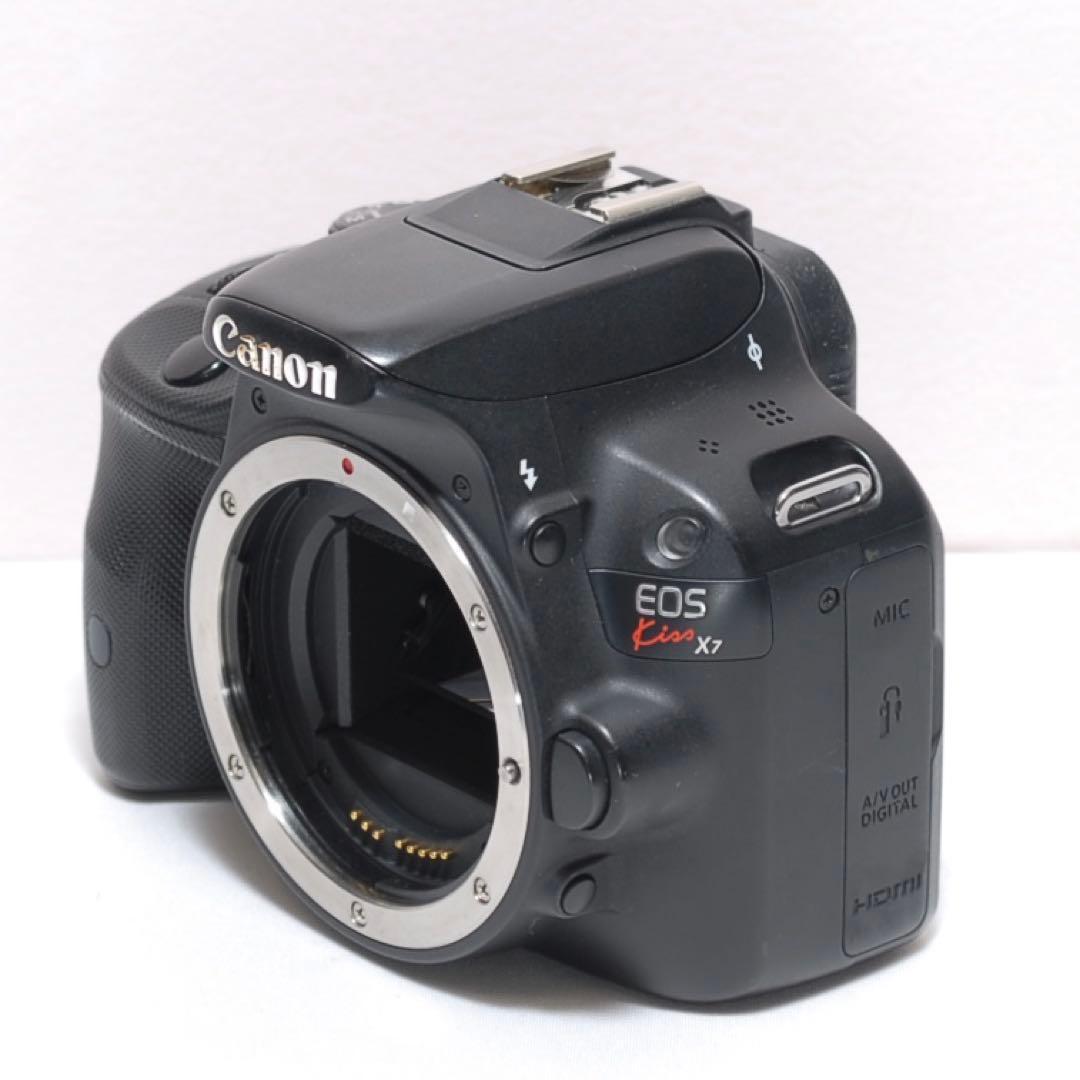 ✨軽量でカメラ女子に✨CANON KISS X7✨カフェ写真に✨シングルレンズ