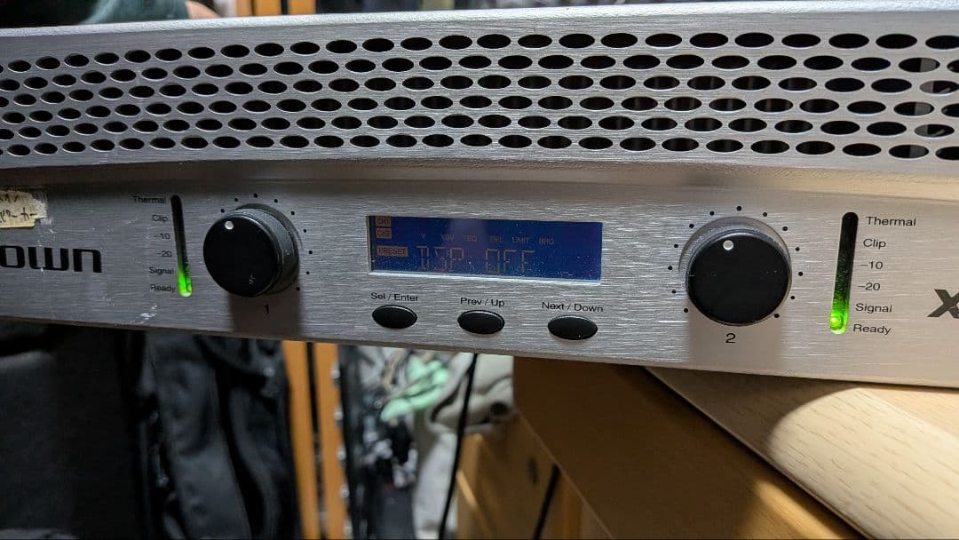 ブ*ド様 Crown XTi1000 Power Amp