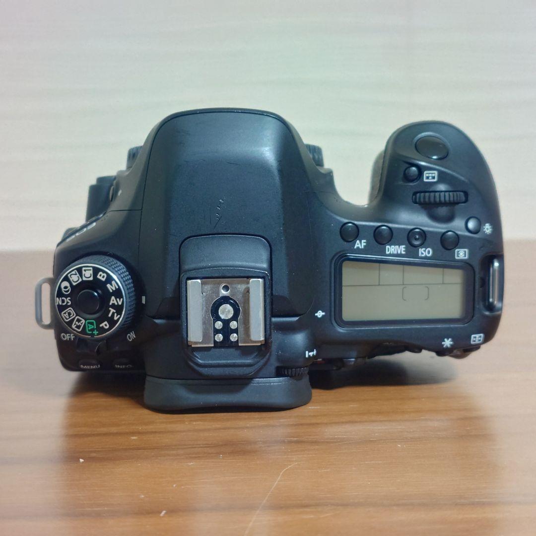 Canon EOS 80D EF-S18-135 IS USM レンズキット