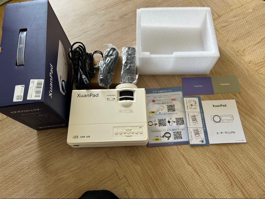 XuanPad LCD LED プロジェクター 本体