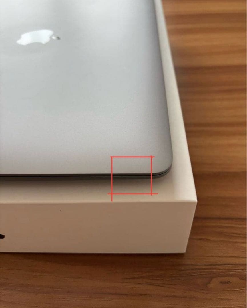 Apple MacBook Air 13インチ（2020年モデル/ A2179)