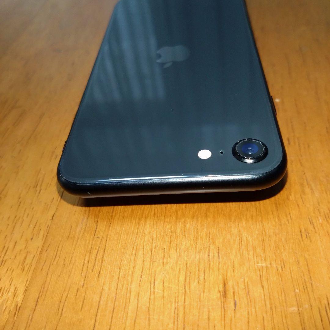 iPhone SE2 ブラック SIMフリー64GB ケース付き